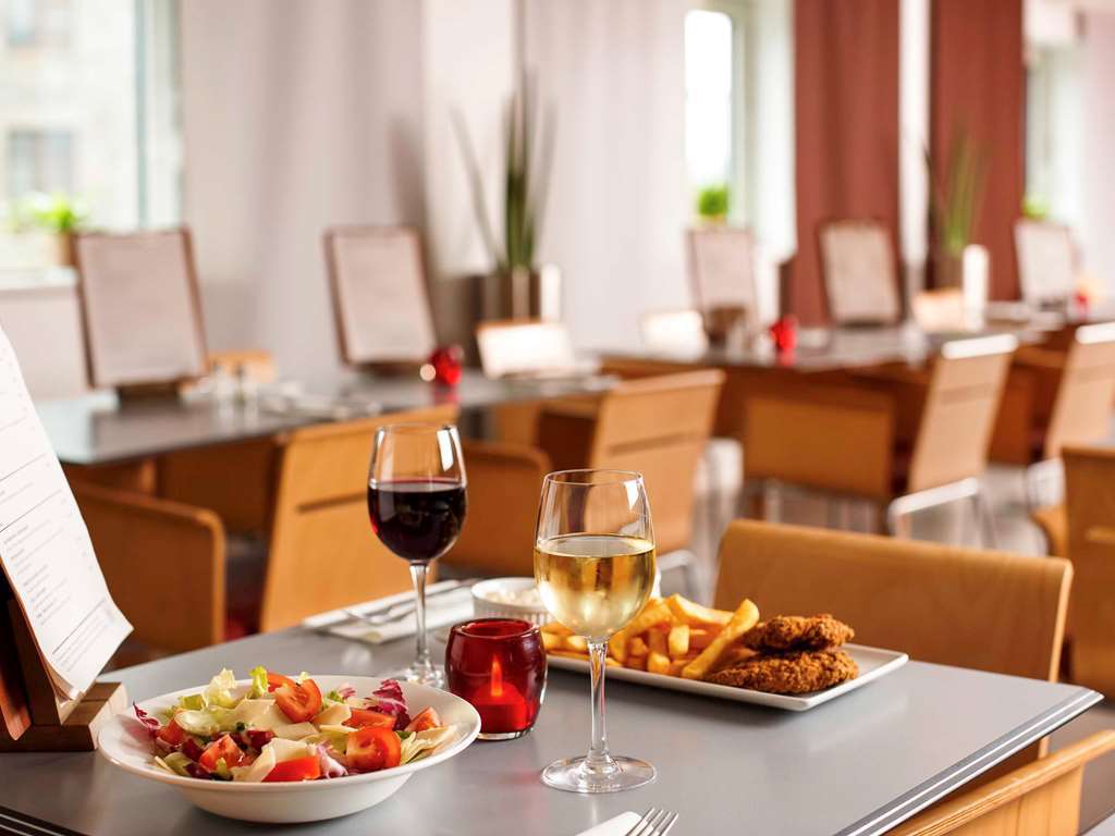 Ibis Hotel Northampton Centre Restaurant photo
